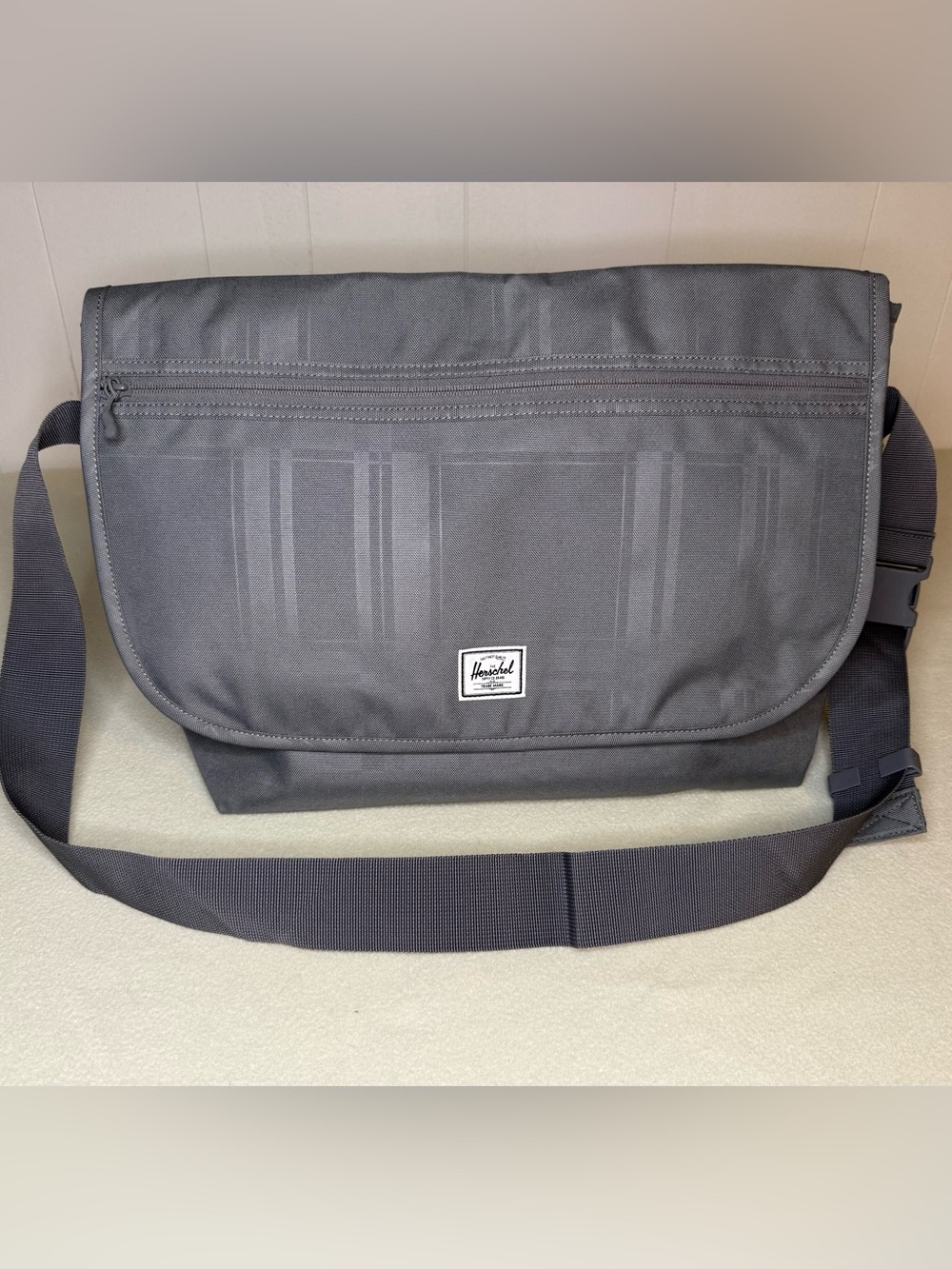 Herschel Supply Company Gray Messenger Bag with Adjustable Strap